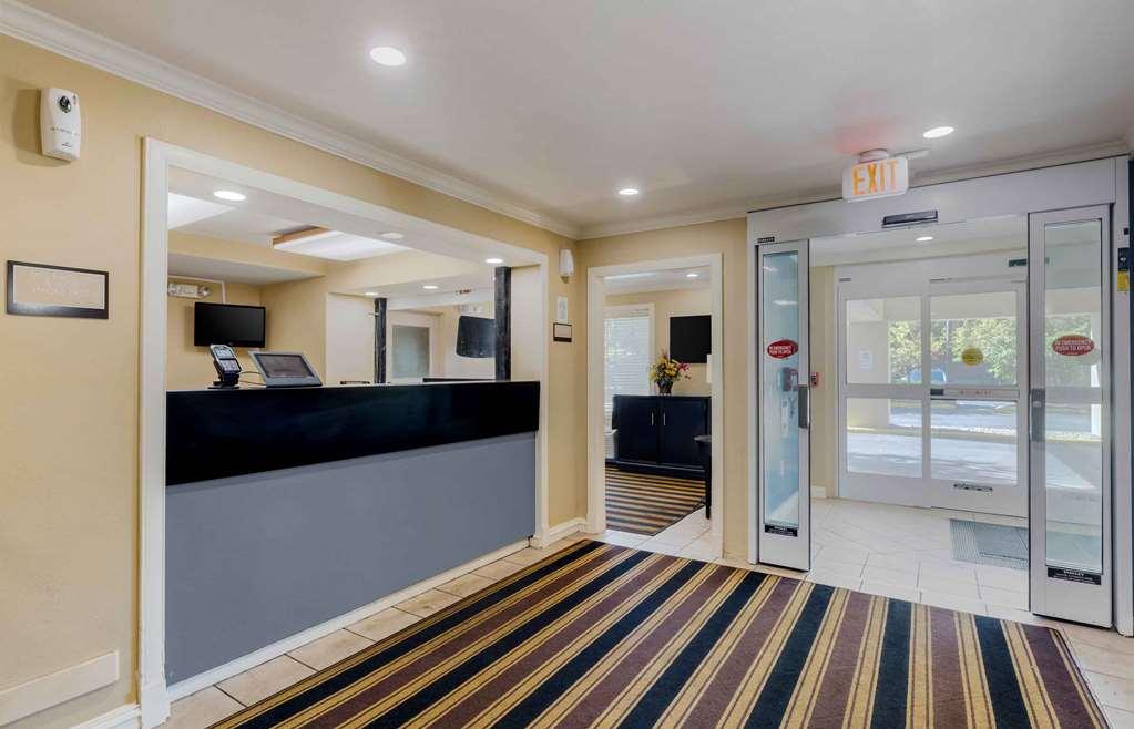Extended Stay America Suites - Boston - Waltham - 32 4Th Ave Interior foto